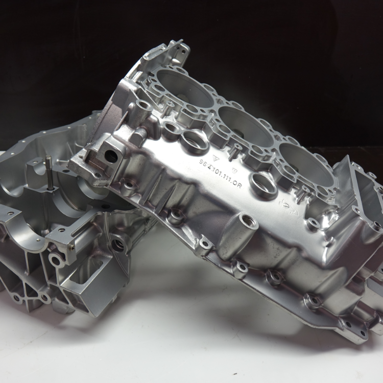 Nassgestrahltes Porsche Motorgehäuse